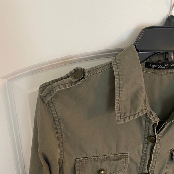 Olive Green Cargo Button-Down Long Sleeve Shirt - Picture 4 of 6